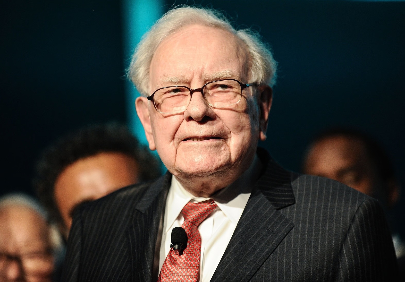 Warren Buffett ở tuổi 95: Ván cờ cuối cùng và di sản trước kỷ nguyên AI - 1 Warren Buffett ở tuổi 95: Ván cờ cuối cùng và di sản trước kỷ nguyên AI - 1