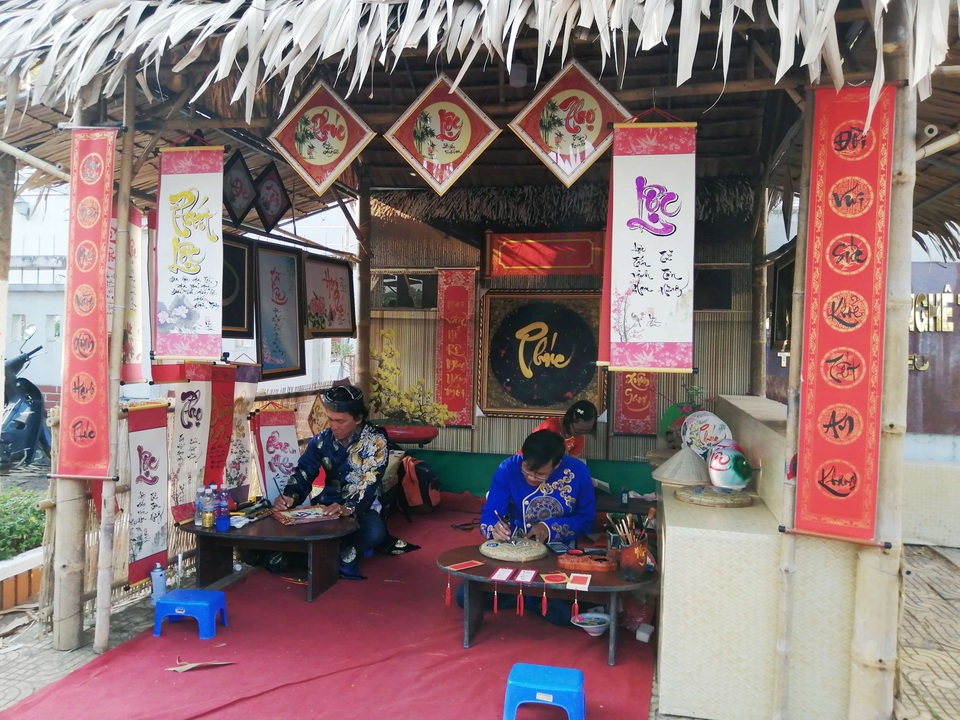 Rộn ràng “Chợ quê ngày Tết” giữa lòng thành phố - 6 Rộn ràng “Chợ quê ngày Tết” giữa lòng thành phố - 6