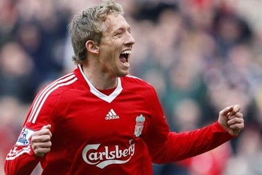 Liverpool bán vội Lucas để tuyển trụ cột Wigan?