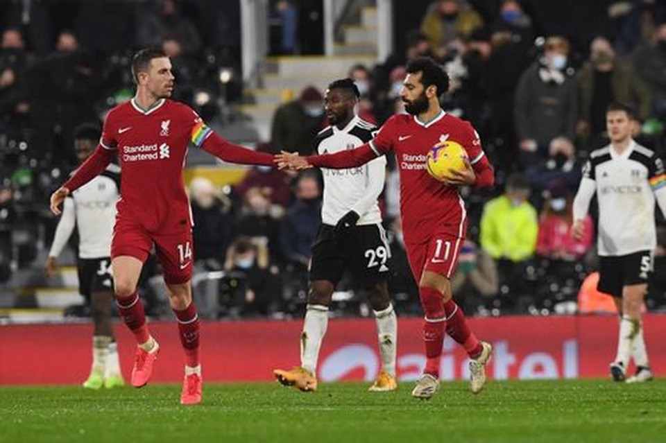 Vất vả hòa Fulham, Liverpool lỡ cơ hội giành ngôi đầu bảng - 1