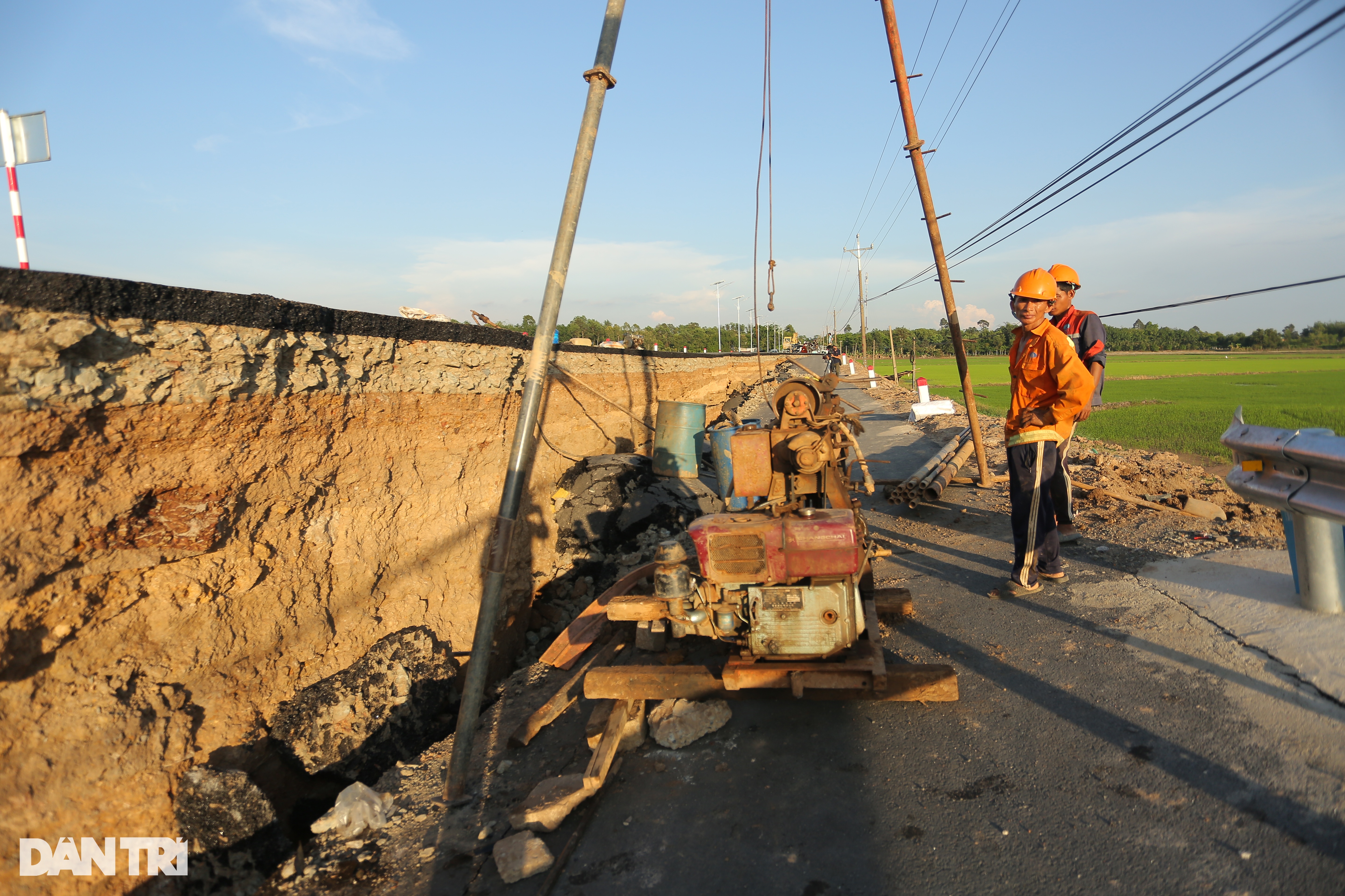 Các nạn nhân trong vụ sụt lún đường ở Tây Ninh được bồi thường ra sao? - 3 Các nạn nhân trong vụ sụt lún đường ở Tây Ninh được bồi thường ra sao? - 3