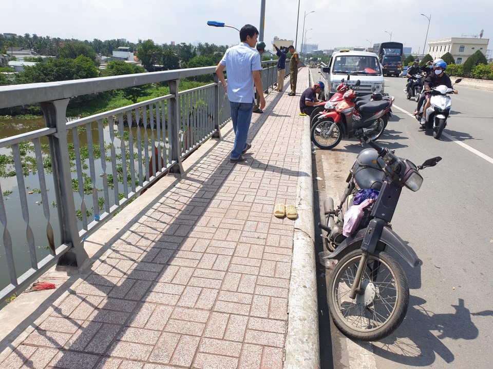 Bị đòi nợ kiểu “xã hội đen”, một người nhảy xuống sông mất tích - 1 Bị đòi nợ kiểu “xã hội đen”, một người nhảy xuống sông mất tích - 1
