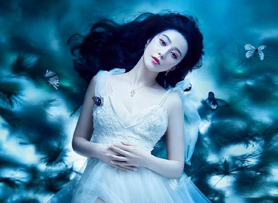 Phạm Băng Băng để lộ “vòng hai” lớn bất thường - 5 Phạm Băng Băng để lộ “vòng hai” lớn bất thường - 5