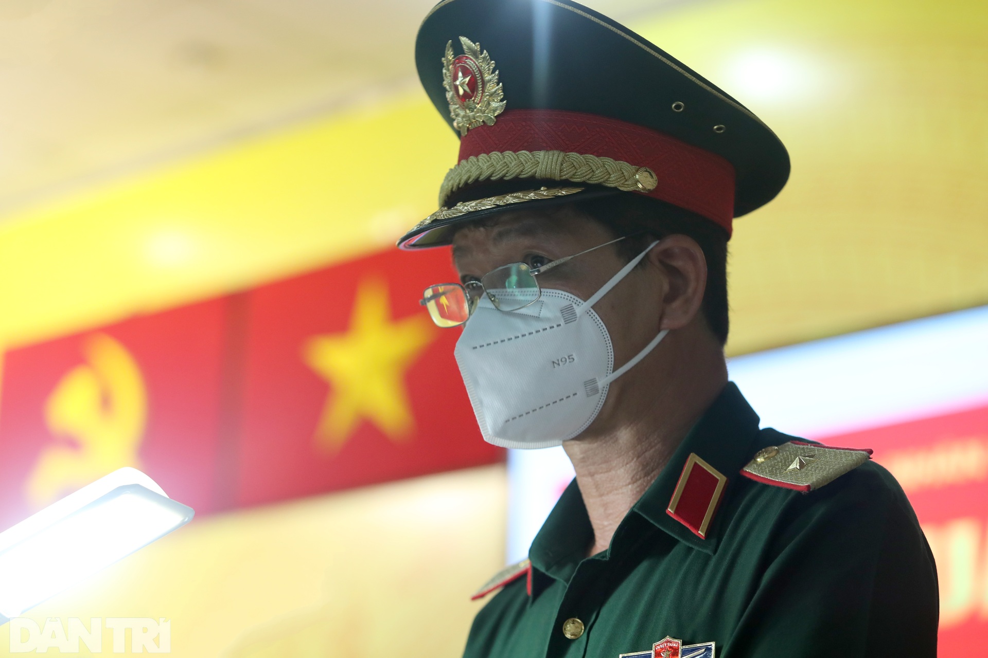 Quân đội ra quân trong đêm siết chặt giãn cách xã hội ở TPHCM - 2 Quân đội ra quân trong đêm siết chặt giãn cách xã hội ở TPHCM - 2