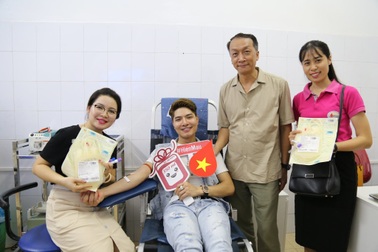 Người dân có thể hiến máu ngay trên phố cổ