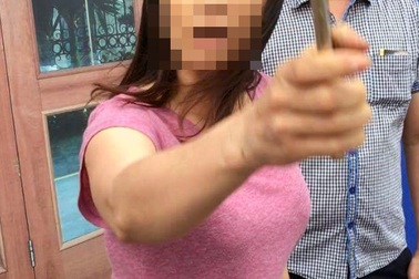 Người phụ nữ xưng là nhà báo lăng mạ CSGT trình diện, xin lỗi công an