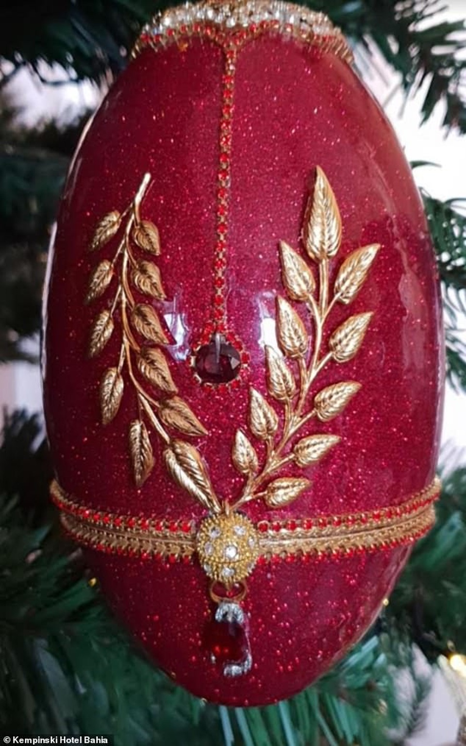 Chiêm ngưỡng cây thông Noel đắt nhất thế giới trị giá hơn 367 tỷ đồng - 3 Chiêm ngưỡng cây thông Noel đắt nhất thế giới trị giá hơn 367 tỷ đồng - 3