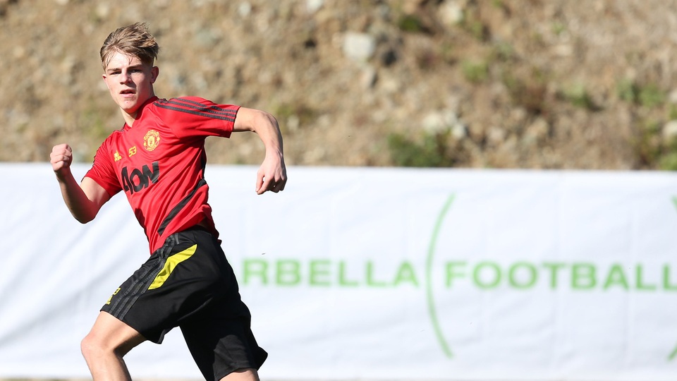 Man Utd tiếp tục “luyện công” dưới nắng ấm ở Marbella - 9 Man Utd tiếp tục “luyện công” dưới nắng ấm ở Marbella - 9