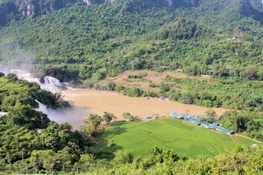 Cần chú trọng nhân lực để “đánh thức” tiềm năng du lịch Cao Bằng