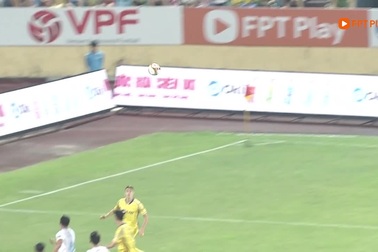 CLB Nam Định bị SL Nghệ An chia điểm tại Thiên Trường