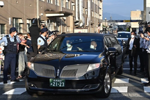 Xe tang đưa thi thể cựu Thủ tướng Abe về Tokyo