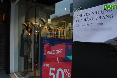 Loạt cửa hàng ở Hà Nội đóng cửa, trả mặt bằng vì kinh doanh ế ẩm