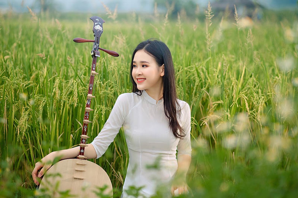 Á khôi Sinh viên Việt Nam khoe nét xuân thì bên cánh đồng lúa - 8 Á khôi Sinh viên Việt Nam khoe nét xuân thì bên cánh đồng lúa - 8