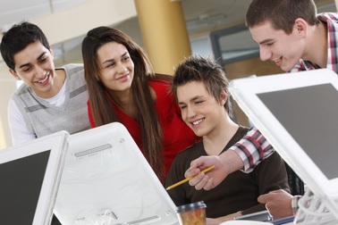 Kinh nghiệm quản lý nhân viên trẻ 