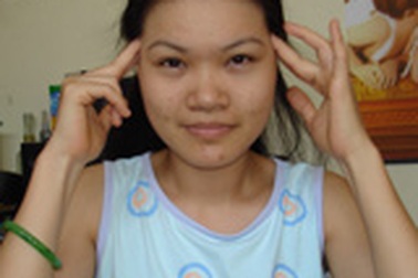 Day huyệt chữa đau đầu