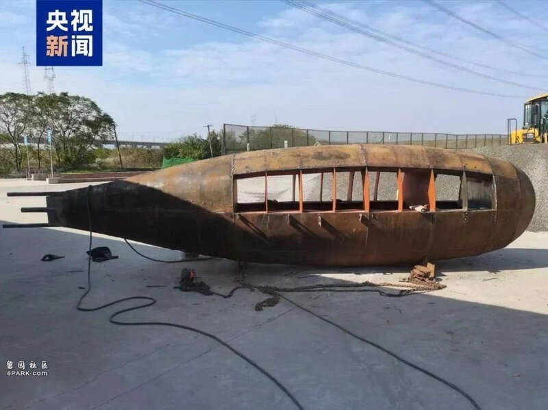 Tàu ngầm tự chế của nông dân Trung Quốc gây sốt: Lặn 8m, chạy bằng pin - 2