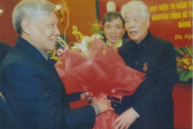 Nguyên Tổng Bí thư Lê Khả Phiêu nói về “anh Mười” cố vấn