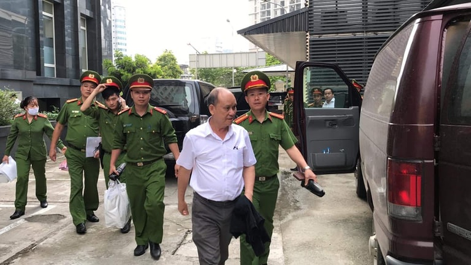 Bác kháng cáo kêu oan, bắt giam ngay 2 cựu Chủ tịch Đà Nẵng - 4 Bác kháng cáo kêu oan, bắt giam ngay 2 cựu Chủ tịch Đà Nẵng - 4
