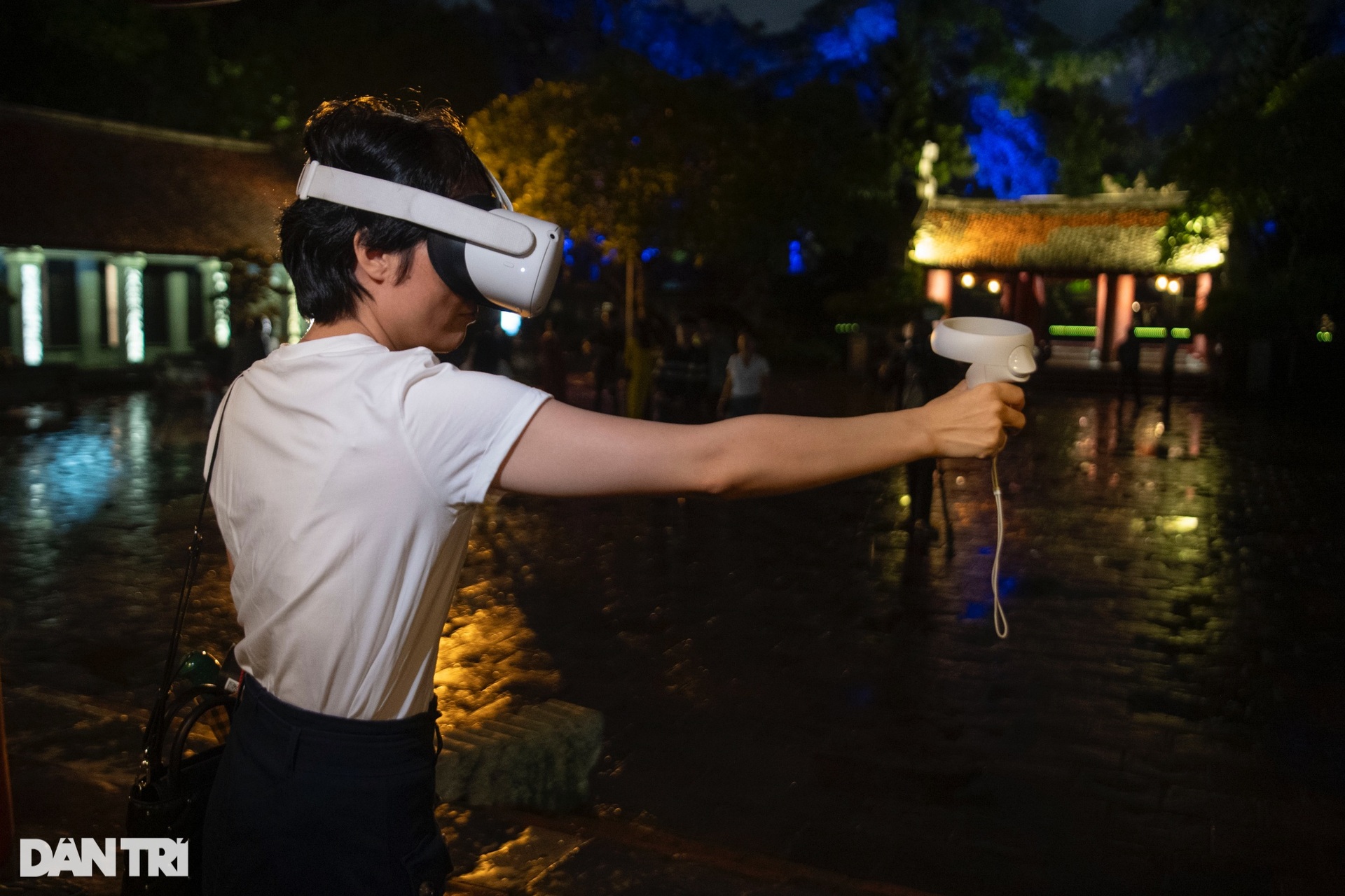 Văn Miếu - Quốc Tử Giám huyền ảo trong tour đêm Tinh hoa đạo học - 10 Văn Miếu - Quốc Tử Giám huyền ảo trong tour đêm Tinh hoa đạo học - 10