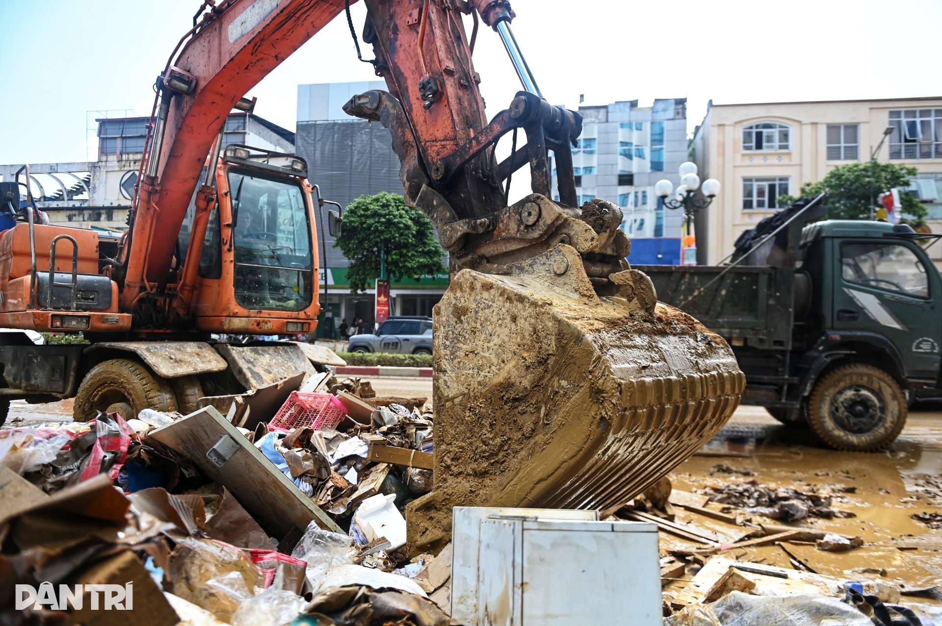 Trung tâm tỉnh Thái Nguyên thành bãi chiến trường sau lũ - 2 Trung tâm tỉnh Thái Nguyên thành bãi chiến trường sau lũ - 2