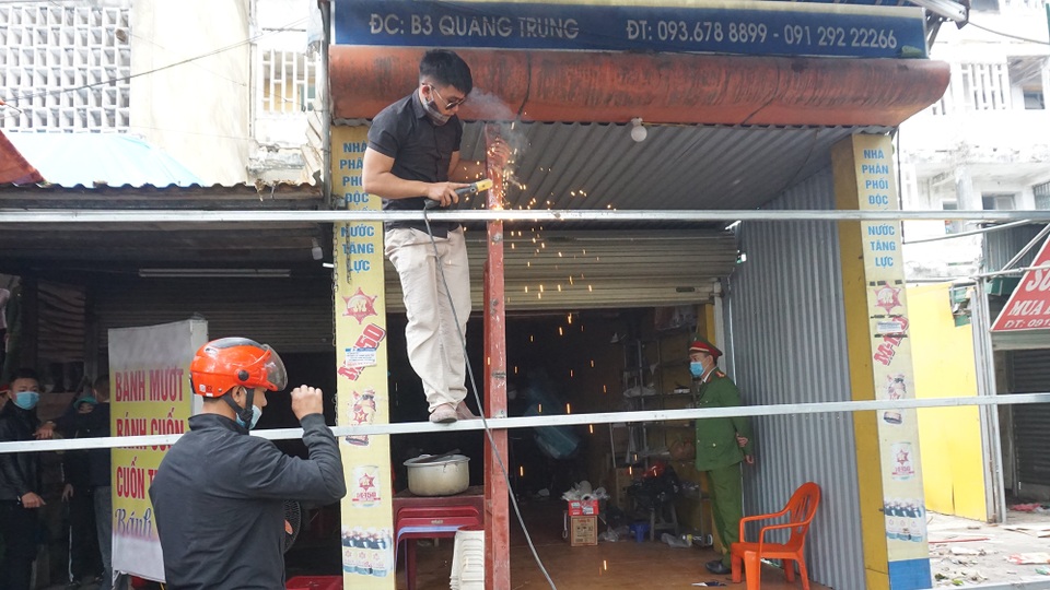Vụ người dân quyết bám trụ chung cư nguy hiểm: Cưỡng chế phá dỡ - 11 Vụ người dân quyết bám trụ chung cư nguy hiểm: Cưỡng chế phá dỡ - 11