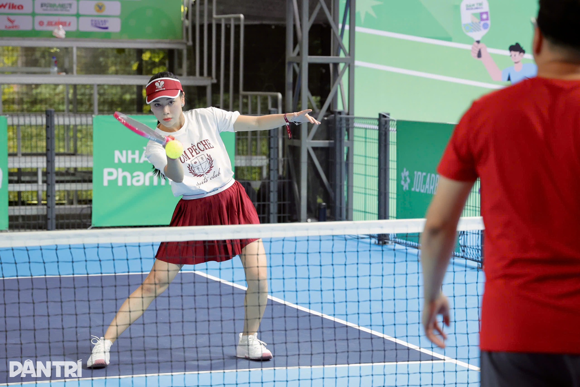 Phương Oanh - Shark Bình đấu máu lửa, gây sốt ở giải pickleball Dân trí - 12 Phương Oanh - Shark Bình đấu máu lửa, gây sốt ở giải pickleball Dân trí - 12