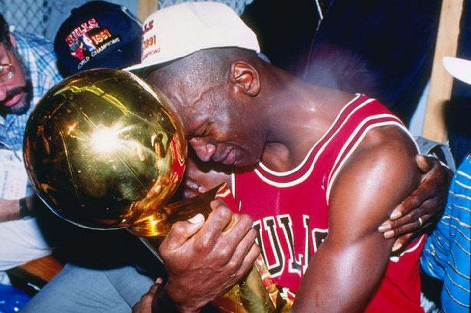 Billionaire fortune, Michael Jordan earns little money from basketball - 2