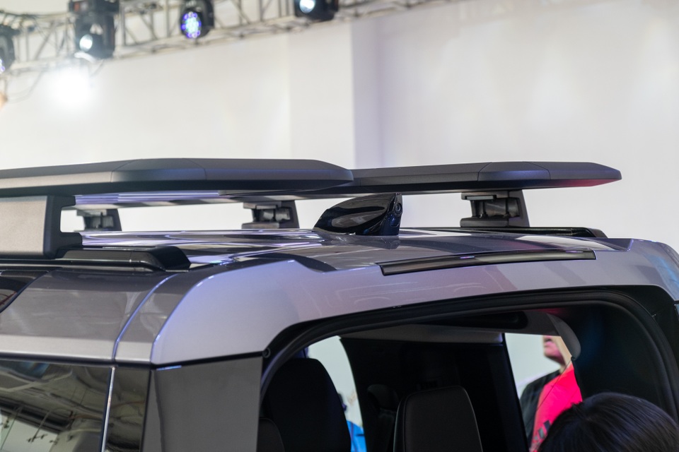 Land Rover Defender giá từ 3,85 tỷ - SUV cho đại gia Việt thích khám phá - 14