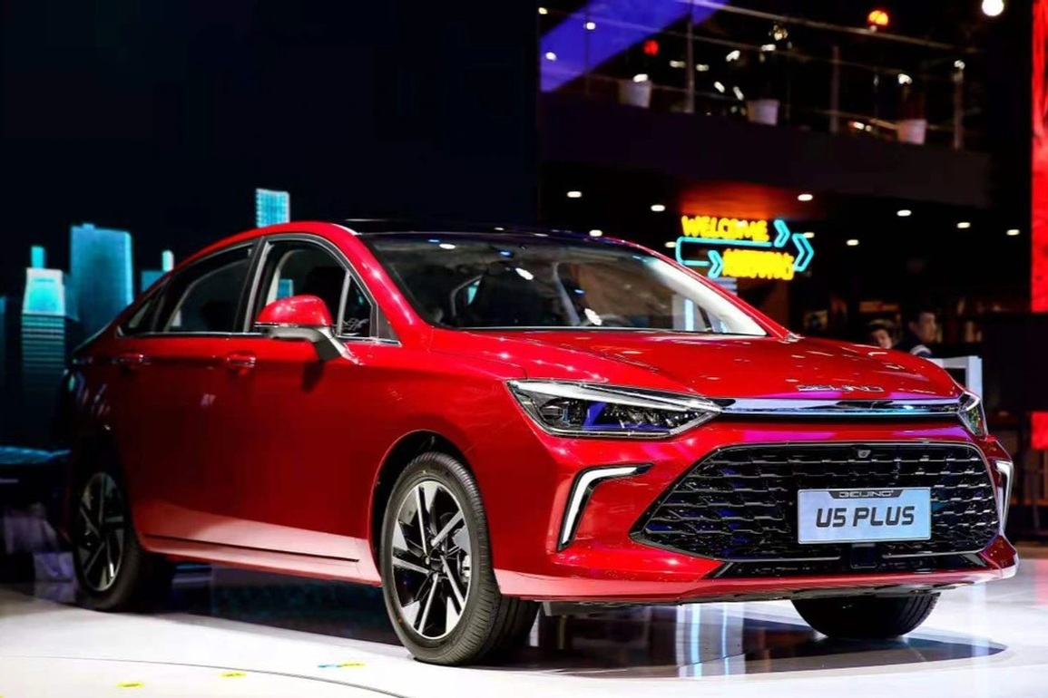 Ô tô Trung Quốc ồ ạt về Việt Nam đầu năm 2022, có xe giá tới 3,7 tỷ đồng - 1 Ô tô Trung Quốc ồ ạt về Việt Nam đầu năm 2022, có xe giá tới 3,7 tỷ đồng - 1