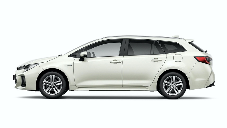 Suzuki Swace - bản sao xuất sắc của Toyota Corolla - 4 Suzuki Swace - bản sao xuất sắc của Toyota Corolla - 4