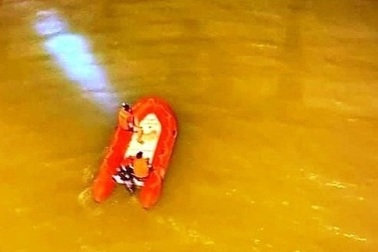 Phát hiện thi thể thầy giáo trên sông Lam với 3 vết đạn ở đầu