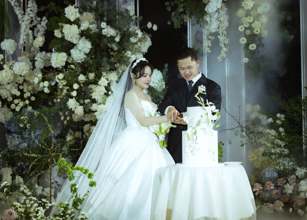 Thái Trinh xúc động tưởng nhớ mẹ quá cố trong lễ cưới với chồng kém 6 tuổi - 9 Thái Trinh xúc động tưởng nhớ mẹ quá cố trong lễ cưới với chồng kém 6 tuổi - 9