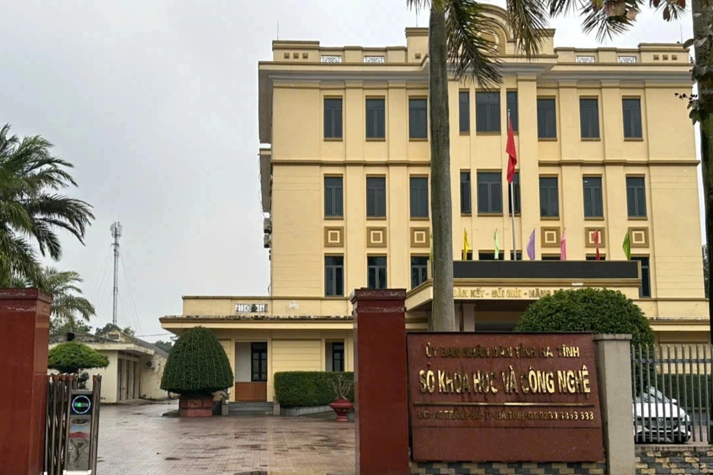 9 cán bộ Sở Khoa học và Công nghệ Hà Tĩnh tự nguyện xin nghỉ hưu trước tuổi - 1 9 cán bộ Sở Khoa học và Công nghệ Hà Tĩnh tự nguyện xin nghỉ hưu trước tuổi - 1