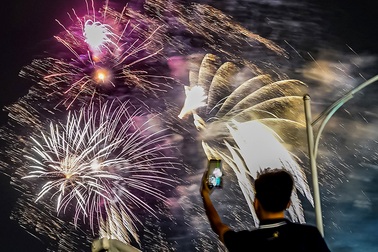 Nhiều tỉnh đồng loạt dừng bắn pháo hoa đêm giao thừa