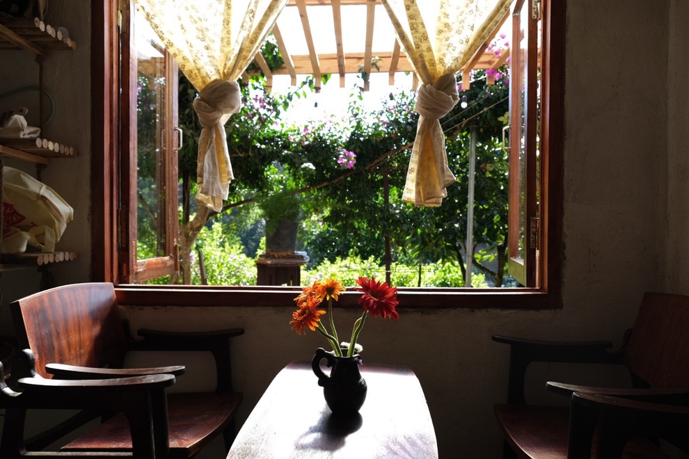 Chàng sinh viên cải tạo ngôi nhà cũ thành không gian đẹp như trong cổ tích - 7 Chàng sinh viên cải tạo ngôi nhà cũ thành không gian đẹp như trong cổ tích - 7