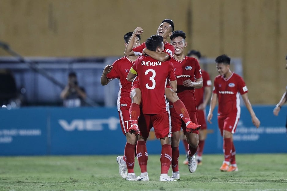 Vũ Minh Tuấn toả sáng, CLB Viettel ngắt mạch bất bại của Sài Gòn FC - 4 Vũ Minh Tuấn toả sáng, CLB Viettel ngắt mạch bất bại của Sài Gòn FC - 4