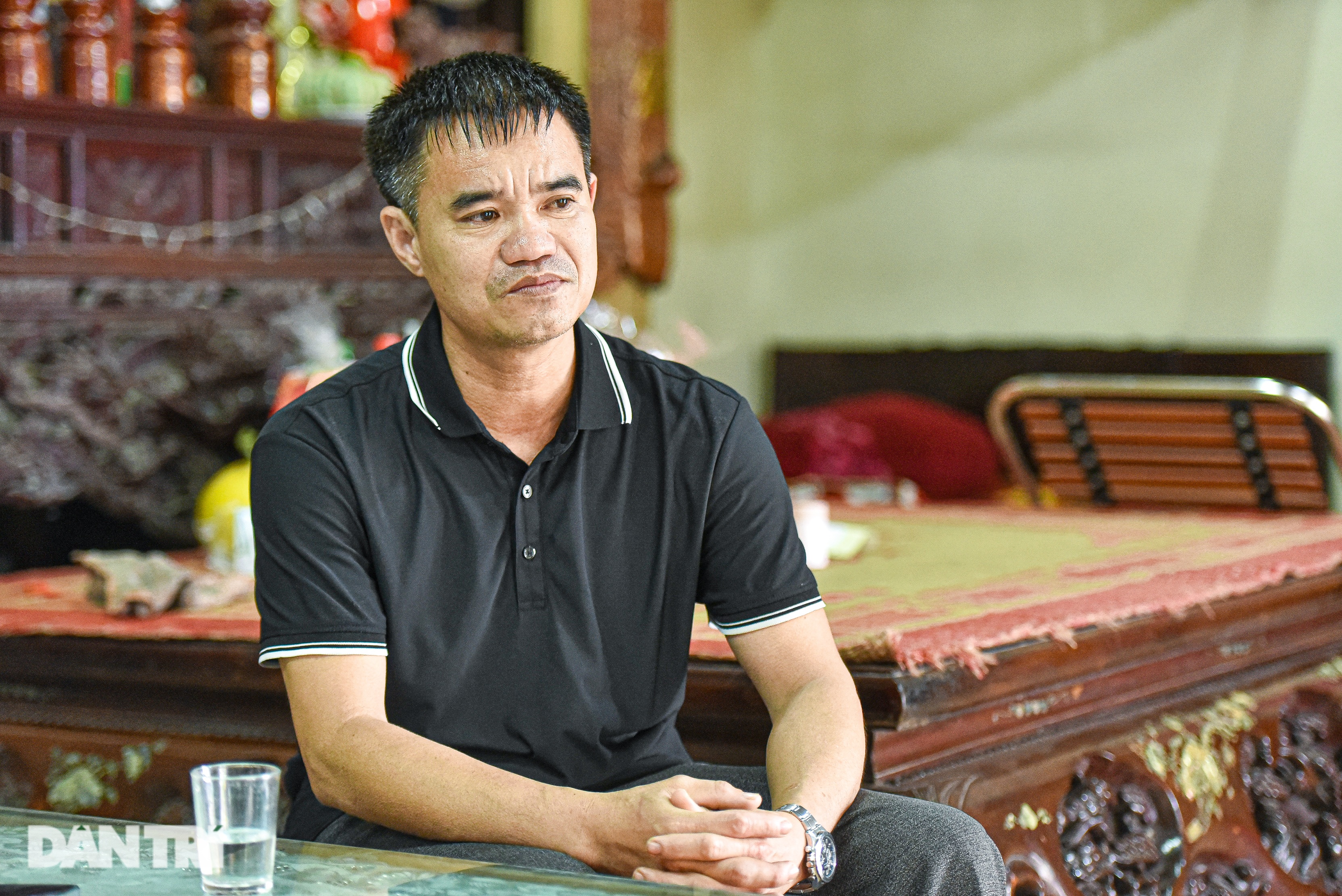 Cuộc sống của cặp vợ chồng 8 lần làm lễ tình phộc ở miếu thiêng - 3 Cuộc sống của cặp vợ chồng 8 lần làm lễ tình phộc ở miếu thiêng - 3
