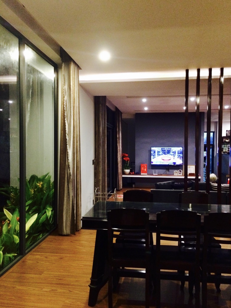 Chàng trai tự tay thiết kế nhà vườn vạn người mê cho gia đình 4 thế hệ - 3