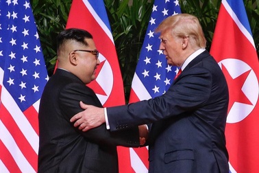 “Giải mã” ngôn ngữ cơ thể của lãnh đạo Mỹ - Triều