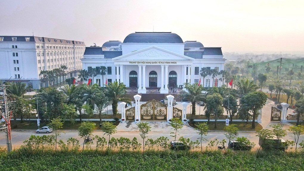 Vĩnh Phúc giao nghiên cứu thu hồi giấy phép xây dựng 2 dự án lớn của FLC - 1 Vĩnh Phúc giao nghiên cứu thu hồi giấy phép xây dựng 2 dự án lớn của FLC - 1