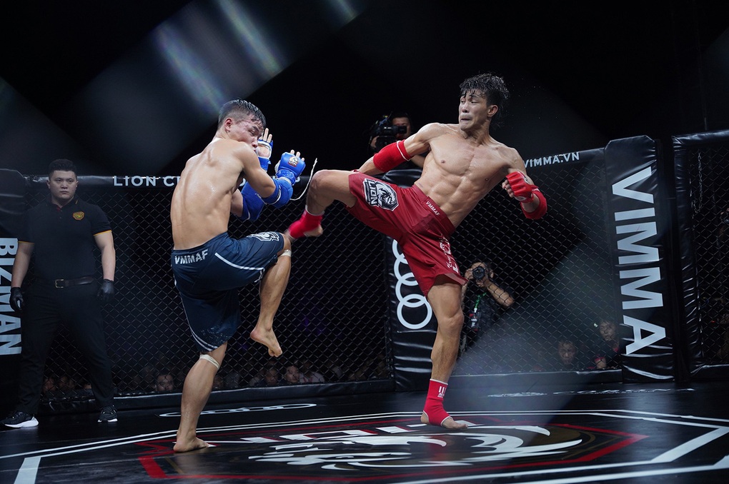 Những màn đọ sức tóe lửa ở chung kết MMA Việt Nam - 7 Những màn đọ sức tóe lửa ở chung kết MMA Việt Nam - 7