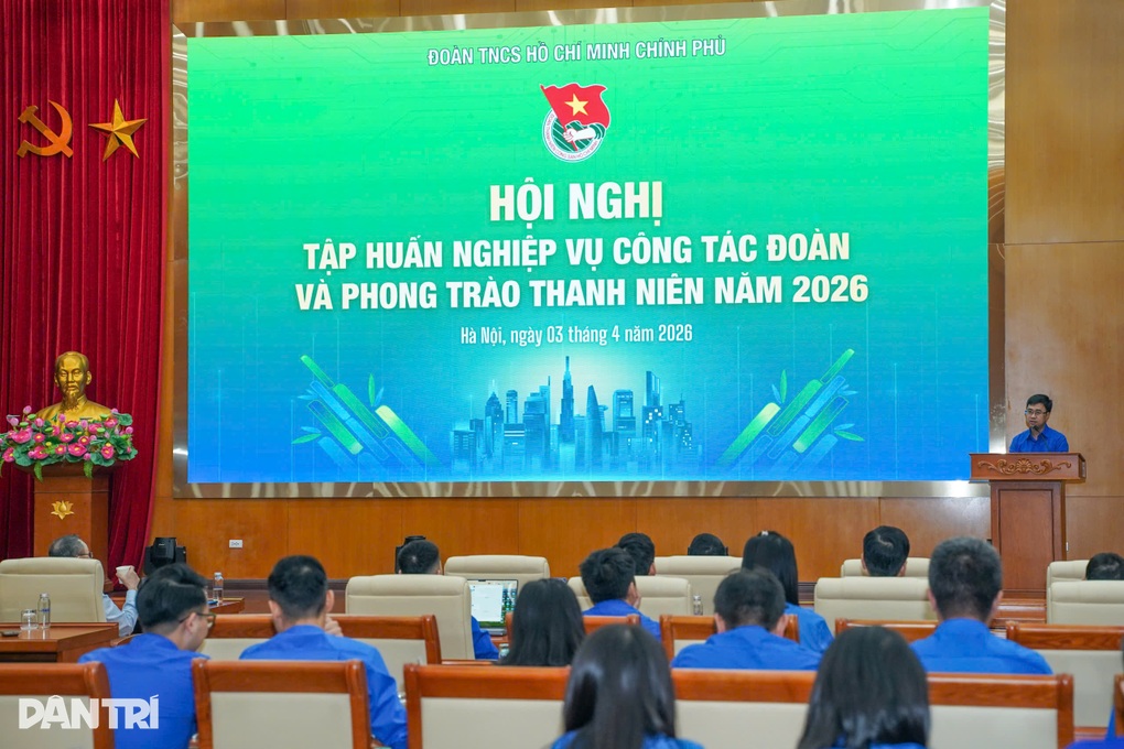 Đoàn Bộ Nội vụ nhận Bằng khen đơn vị xuất sắc trong Tháng Thanh niên - 1