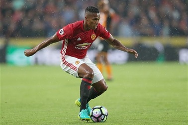 MU mất hai cầu thủ quan trọng ở trận gặp Man City