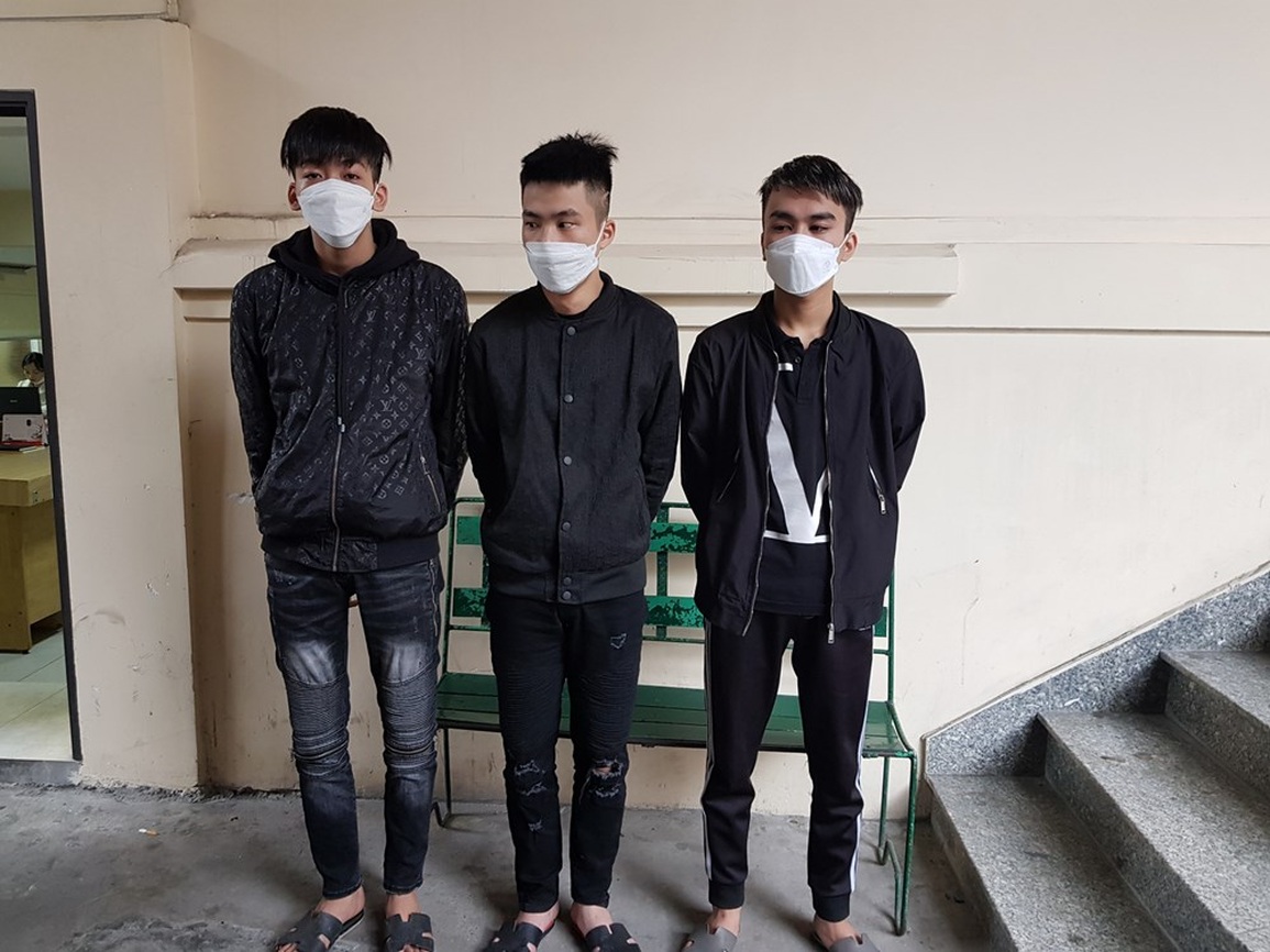 Khởi tố 14 đối tượng mang hung khí truy đuổi, hỗn chiến ở Hải Phòng - 1 Khởi tố 14 đối tượng mang hung khí truy đuổi, hỗn chiến ở Hải Phòng - 1