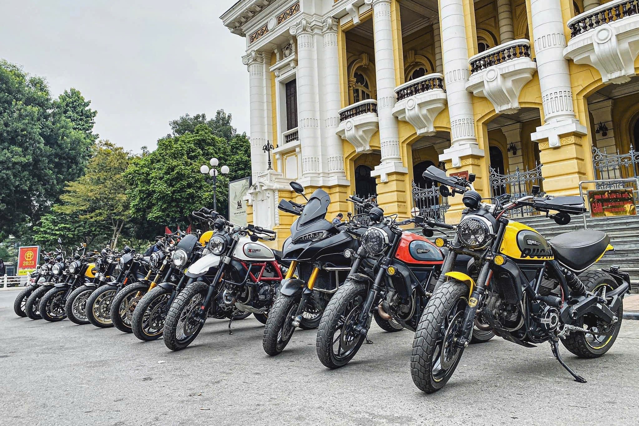 Empresa de motocicletas amada pelos clientes vietnamitas fecha repentinamente showroom em Hanói - 2 Hãng mô tô được khách Việt yêu thích bất ngờ đóng showroom tại Hà Nội - 2
