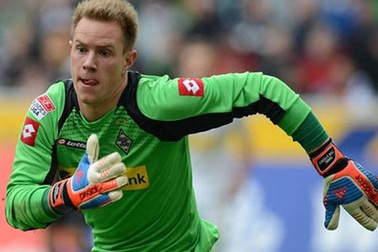 Barcelona chọn được người kế thừa vị trí của Valdes