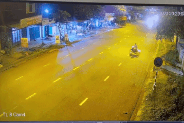 Sang đường thiếu quan sát, người đàn ông bị xe đâm tử vong