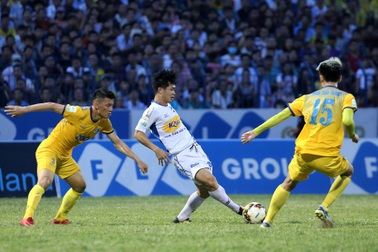 Công Phượng lập siêu phẩm, HA Gia Lai đánh bại FLC Thanh Hóa