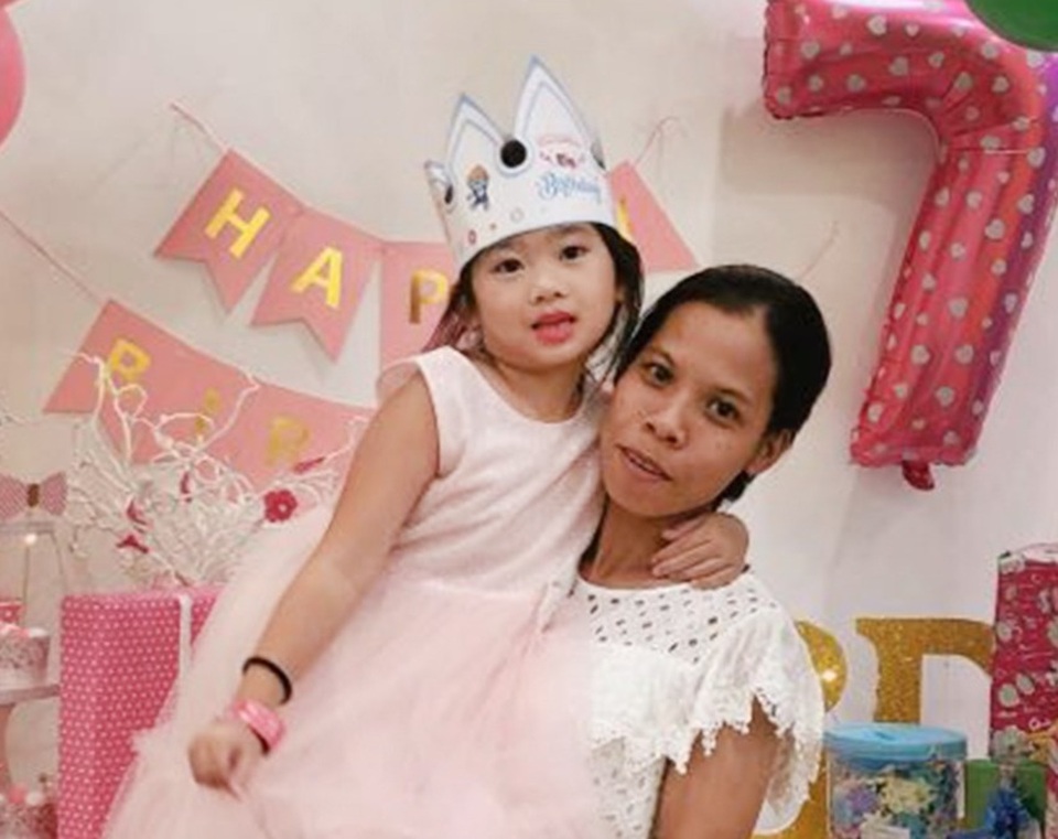 Con gái Mai Phương tự chọn bánh kem cho sinh nhật tưởng nhớ mẹ - 3 Con gái Mai Phương tự chọn bánh kem cho sinh nhật tưởng nhớ mẹ - 3