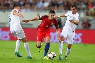 Anh - Slovakia: Ván bài quyết định